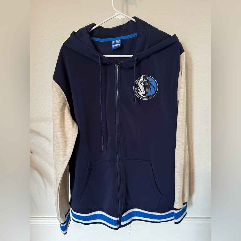 NBA Dallas Mavericks Navy and Cream Hoodie